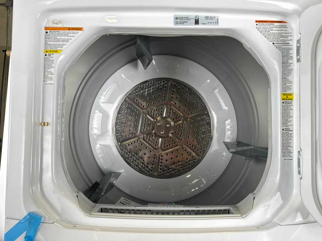 3.8 cu. ft. Washer 5.9 cu. ft. Electric Dryer Combo White A720
